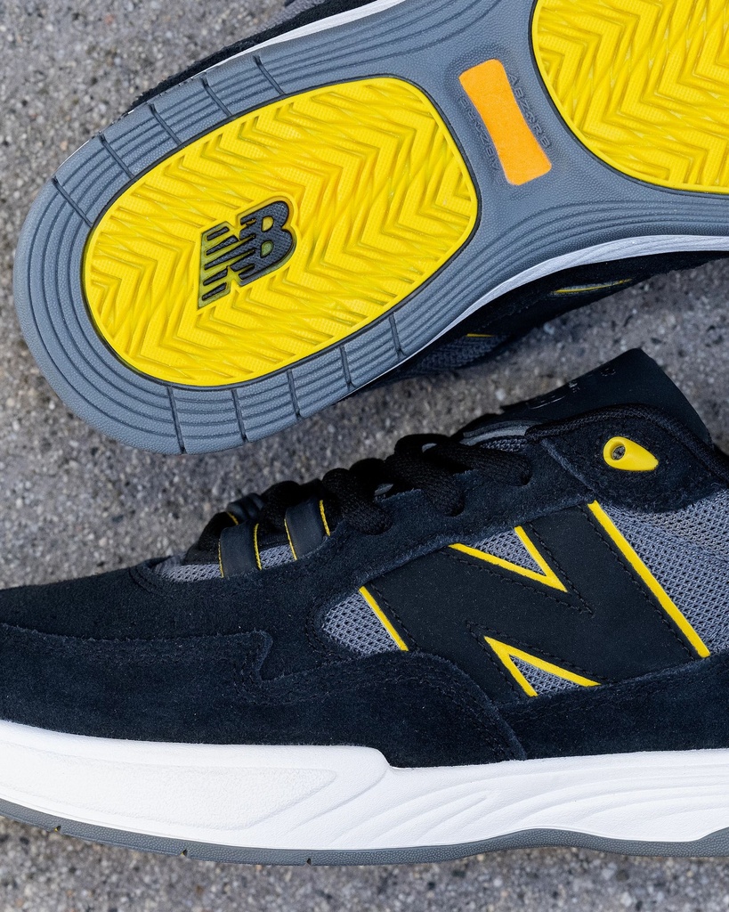 New Balance NM808WUT - Black/yellow